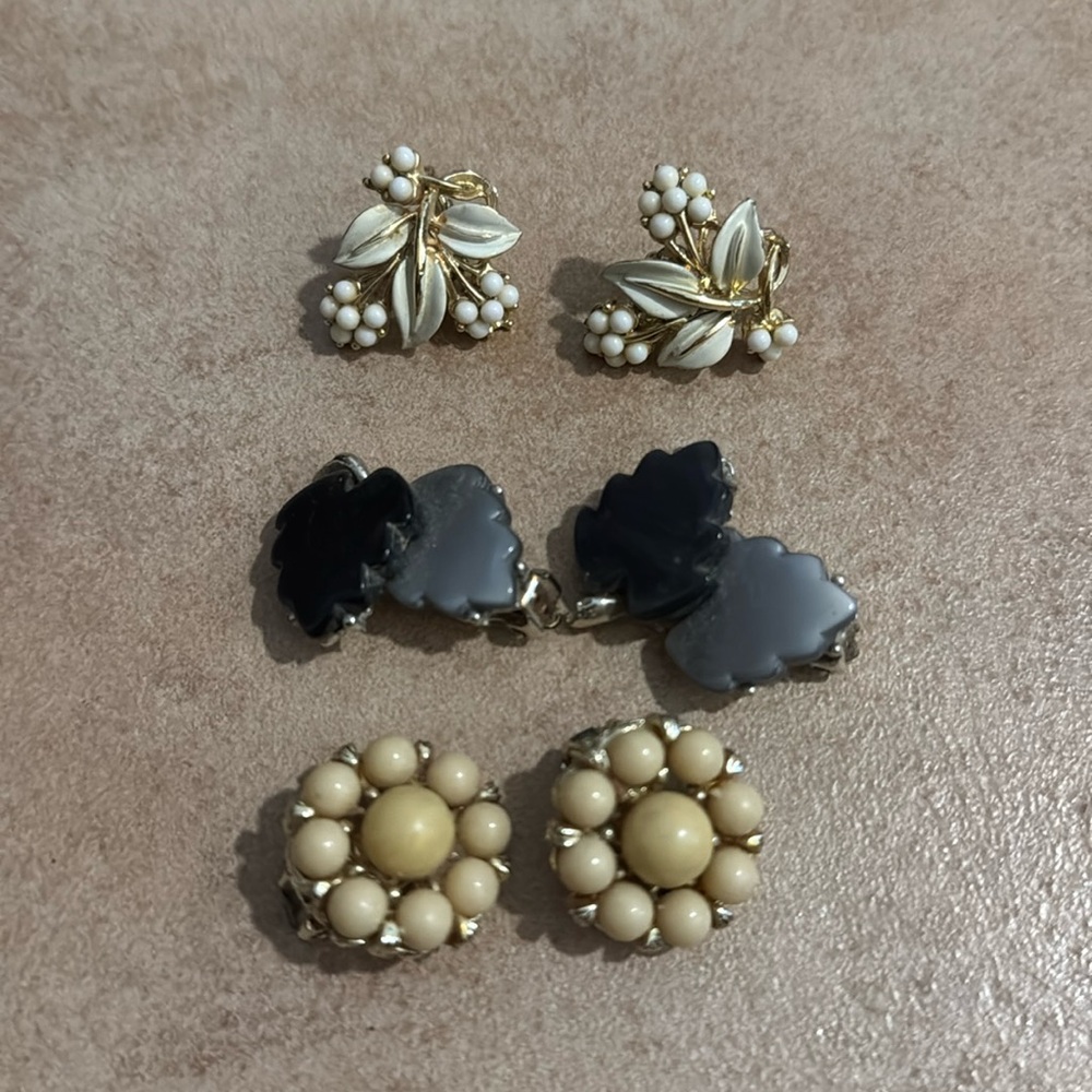 Vintage 1950s earrings